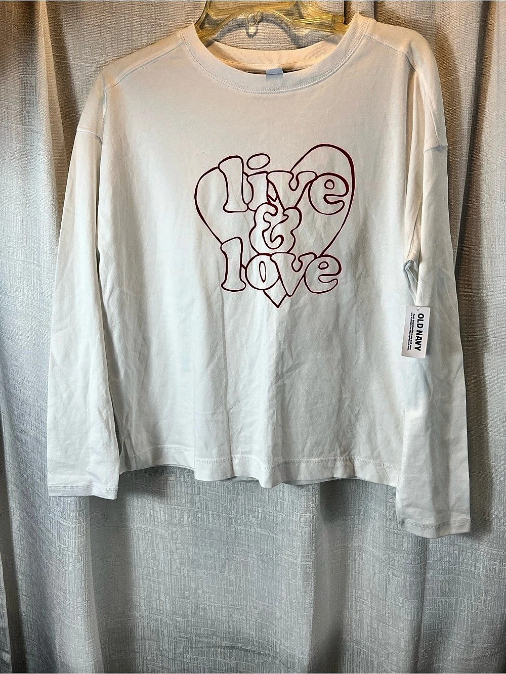 Old Navy Love Graphic Long Sleeve Tee in White Size Medium NWT SZ medium